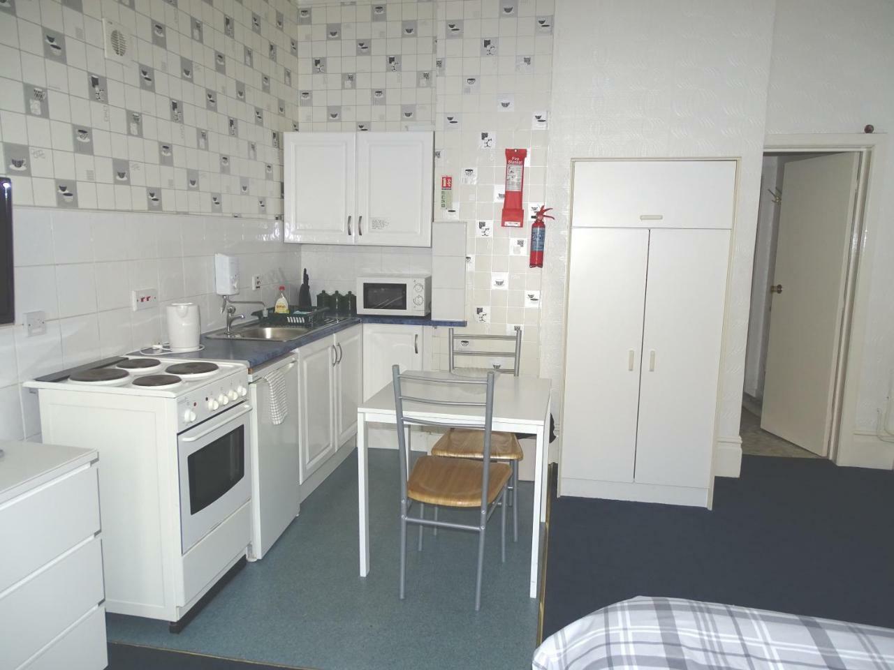 Beeton Villas Holiday Apartments Blackpool Exterior foto