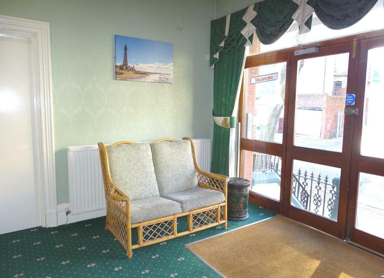Beeton Villas Holiday Apartments Blackpool Exterior foto